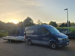 VW Crafter Kastenwagen mit Doppelachs-Anhänger